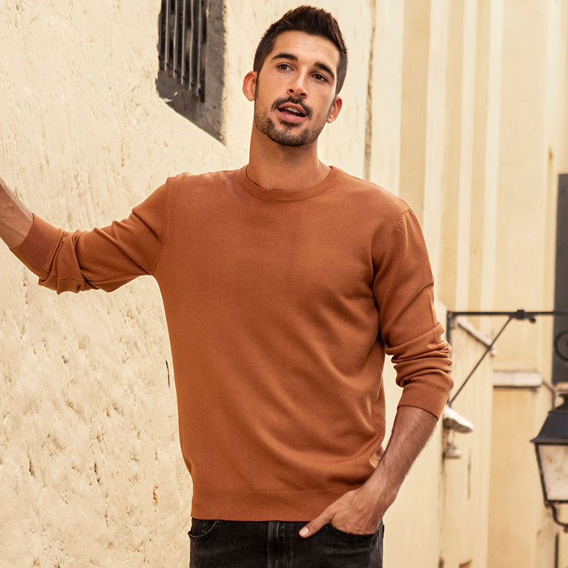 Maglione pullover casual e versatile da uomo in tinta unita autunnale