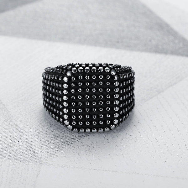 Retro Black Square Pit Ring