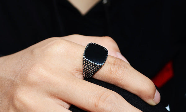 Dripping Polka Dot Square Ring