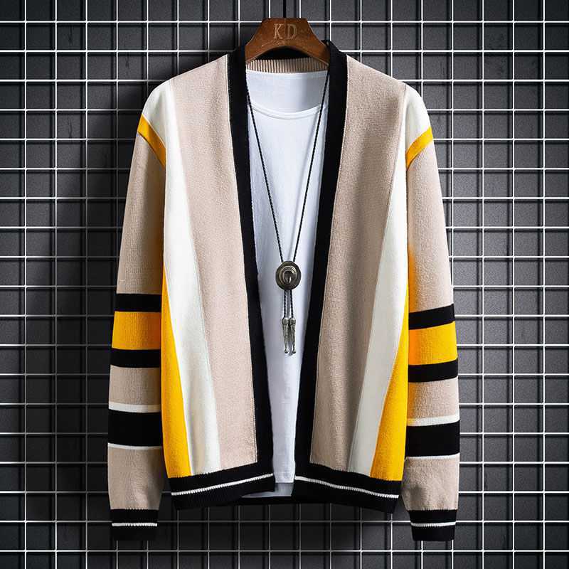 Maglione cardigan autunno e inverno