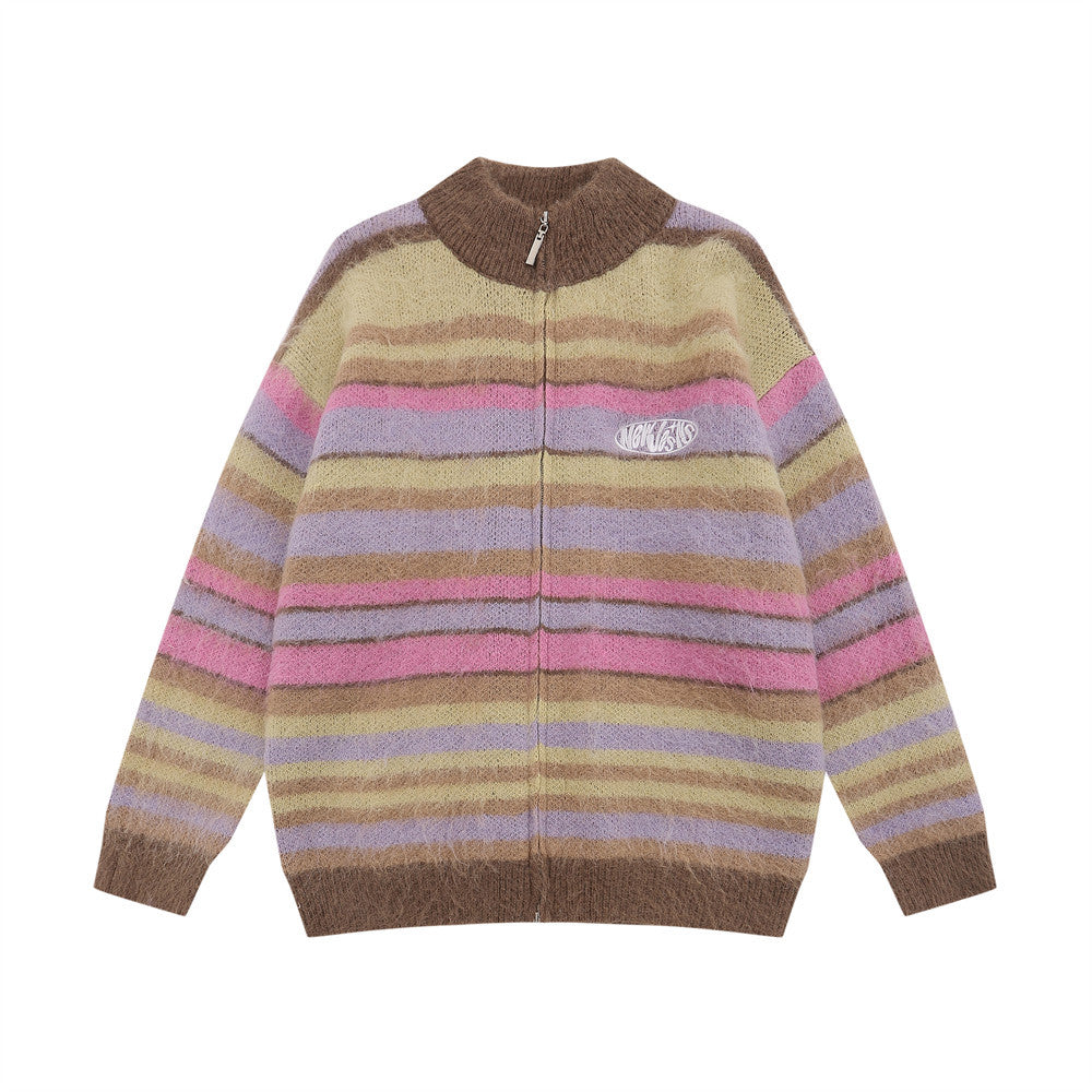 Maglione spesso con collo alto a righe arcobaleno