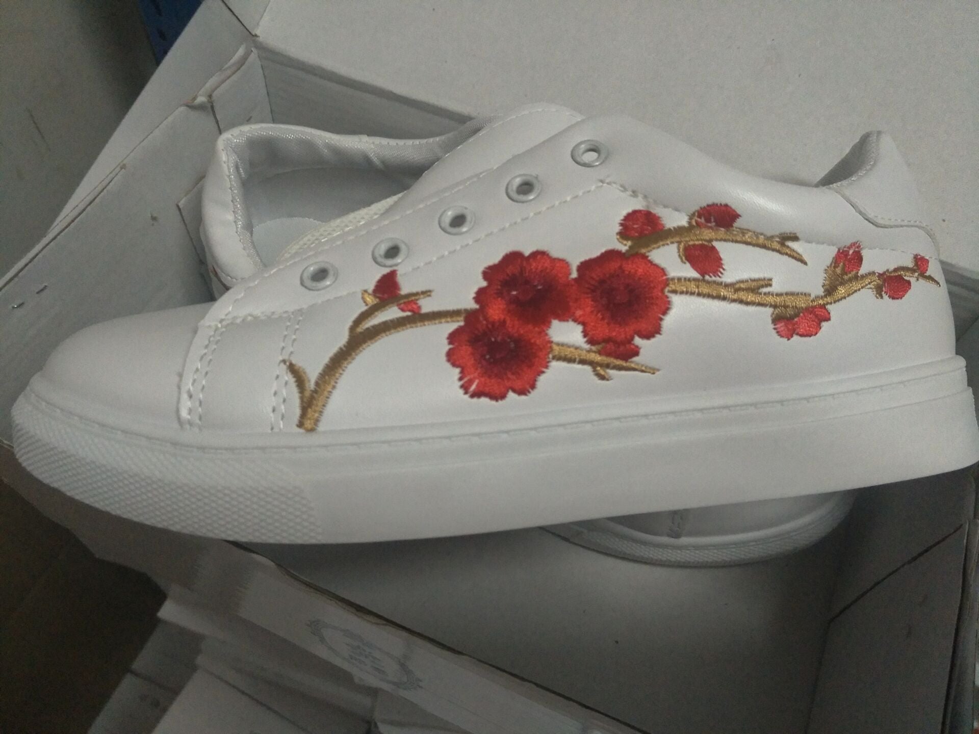 rose print casual shoes