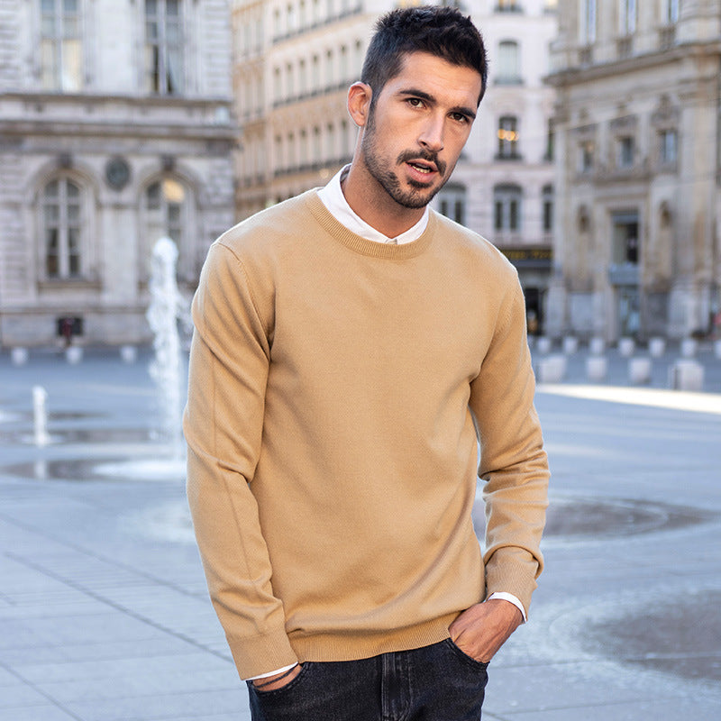 Maglione pullover casual e versatile da uomo in tinta unita autunnale