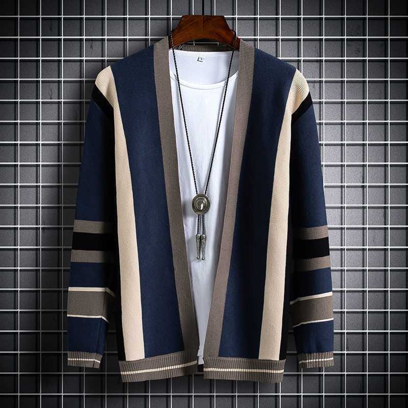 Maglione cardigan autunno e inverno