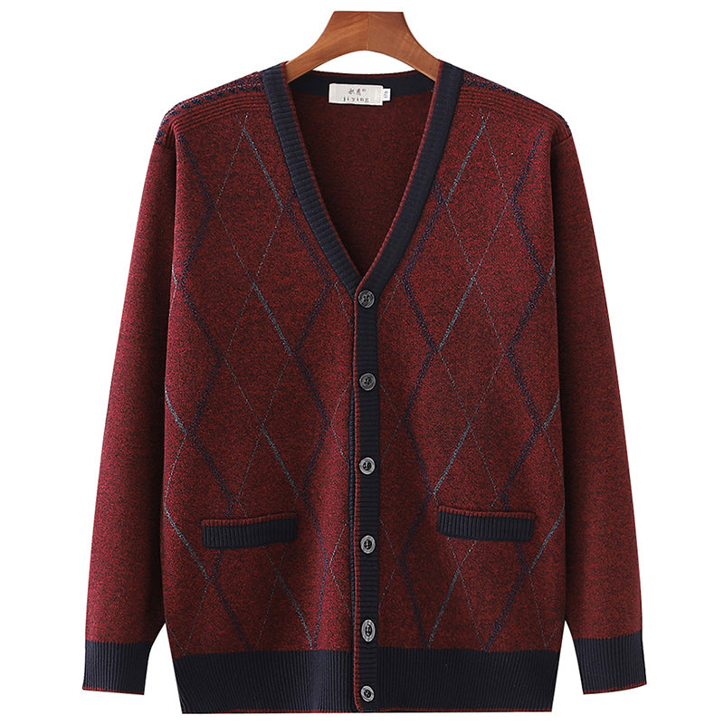 Maglione cardigan in lana di mezza età