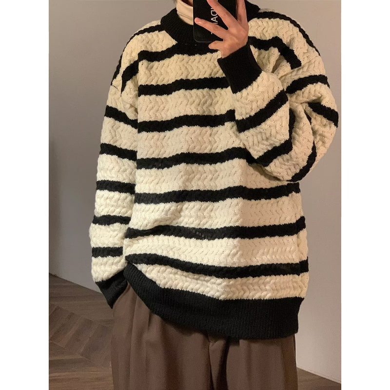 Round Neck stripe Sweater for men