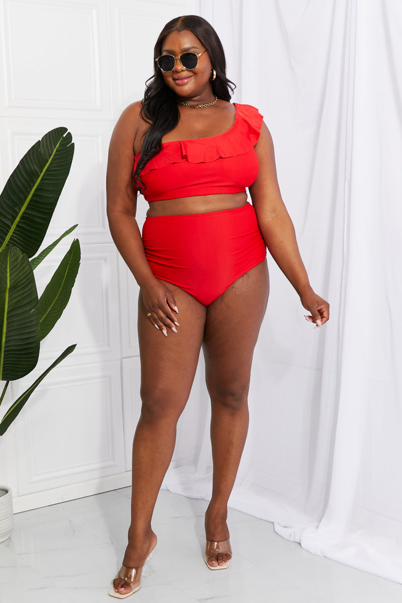 Bikini de un solo hombro con volantes Seaside Romance de Marina West Swim en rojo