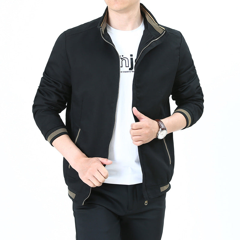 Chaqueta de mediana edad con cuello alto y estilo casual para hombre