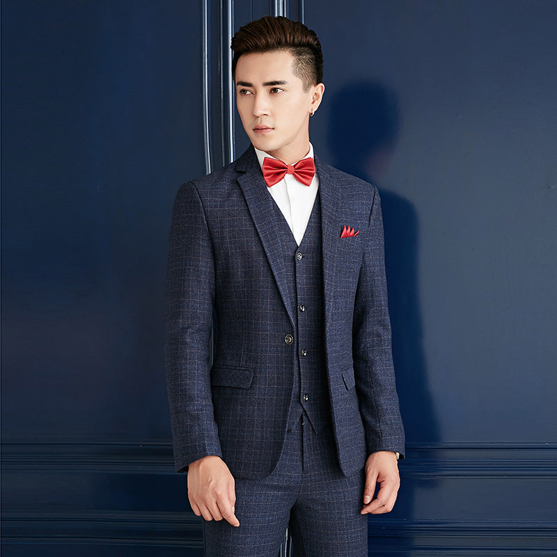 Traje de corte occidental estilo británico para hombre.