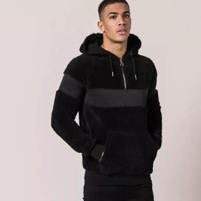 Men's long-sleeved hooded sweatshirt