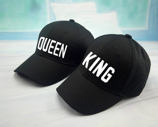 Gorra de béisbol con estampado de rey y reina.