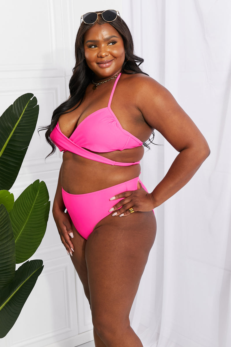 Conjunto de bikini con cuello halter en rosa Summer Splash de Marina West Swim