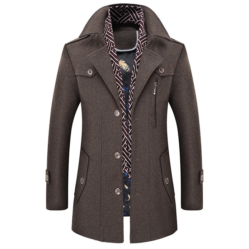 Middle-aged men's woolen coat mid-length